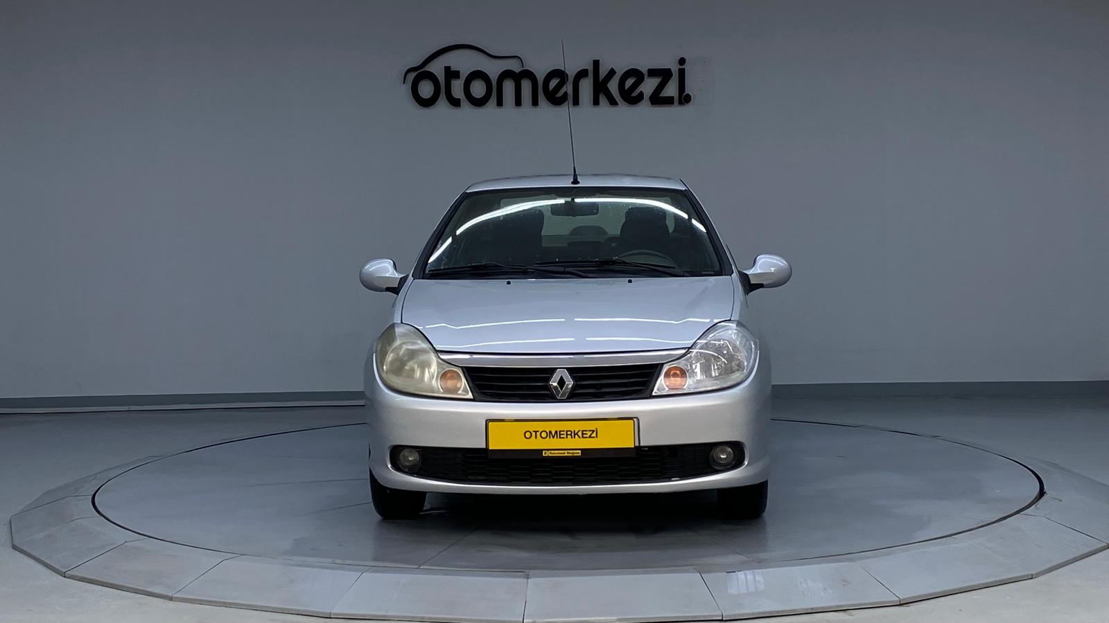 RENAULT SYMBOL 3